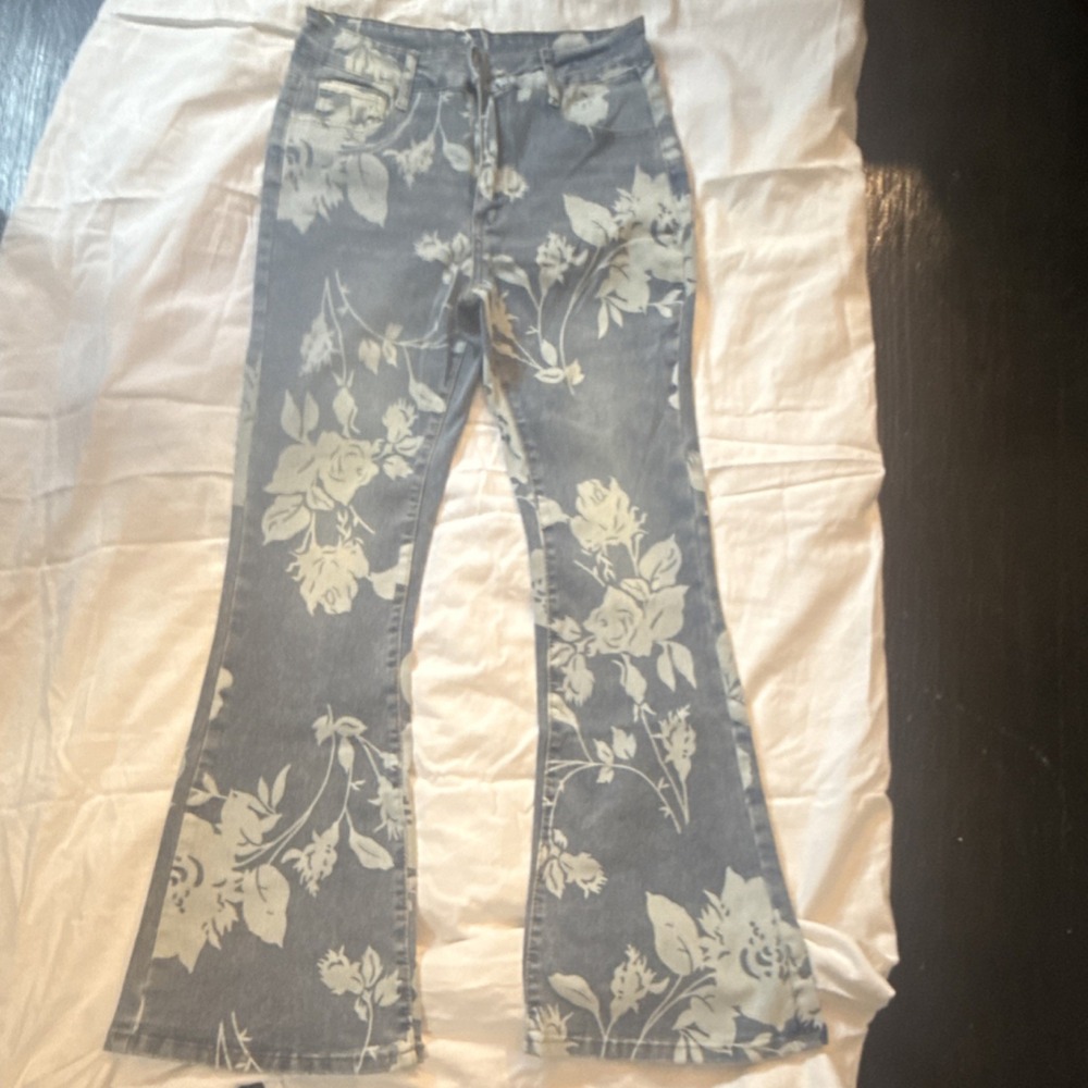 Boho style women floral flared stretch denim jeans‎ blue white